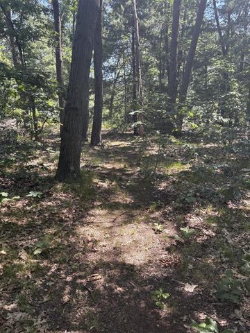 575 S Wolf Lake Road, Muskegon, MI 49442
