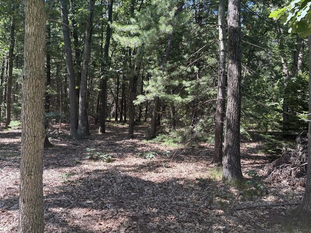 575 S Wolf Lake Road, Muskegon, MI 49442