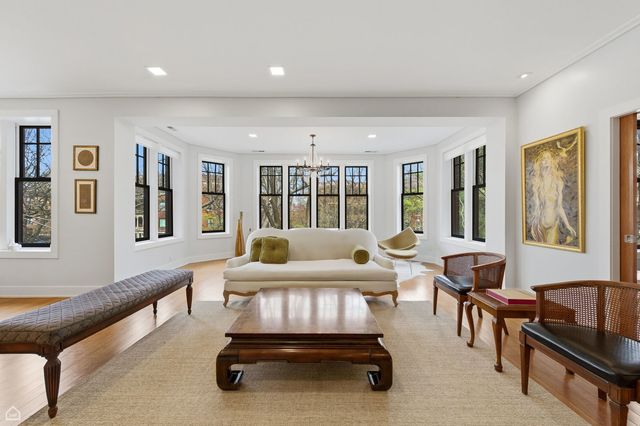 1215 E Madison Park Avenue 3, Chicago, IL 60615