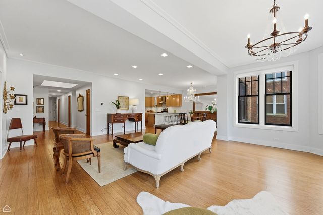 1215 E Madison Park Avenue 3, Chicago, IL 60615