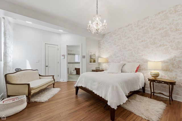 1215 E Madison Park Avenue 3, Chicago, IL 60615