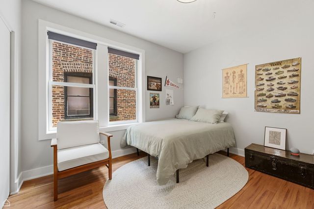 1215 E Madison Park Avenue 3, Chicago, IL 60615