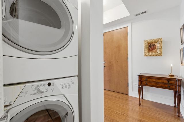 1215 E Madison Park Avenue 3, Chicago, IL 60615