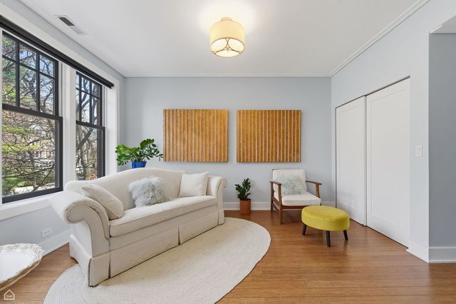 1215 E Madison Park Avenue 3, Chicago, IL 60615