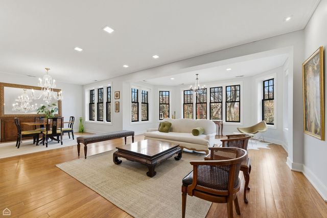 1215 E Madison Park Avenue 3, Chicago, IL 60615