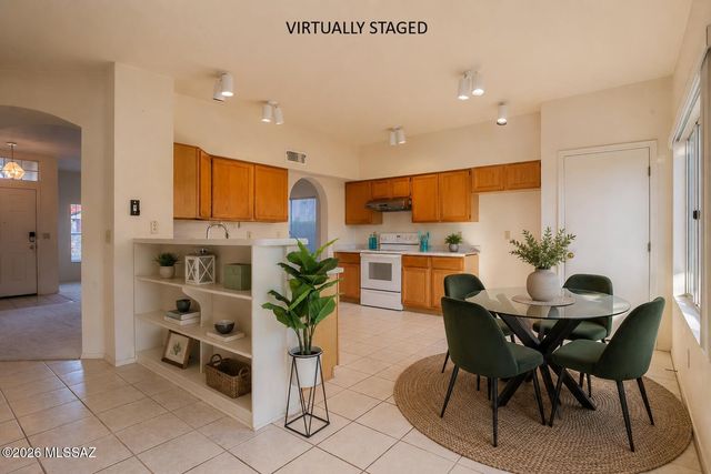 9413 N Warbler Place, Tucson, AZ 85742