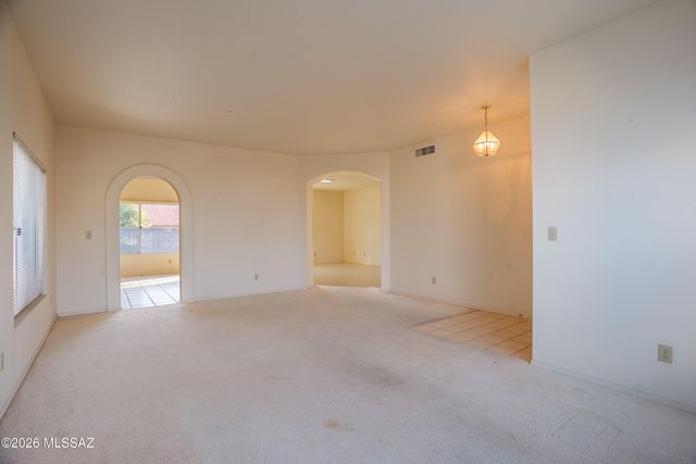 9413 N Warbler Place, Tucson, AZ 85742