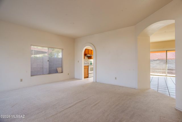 9413 N Warbler Place, Tucson, AZ 85742