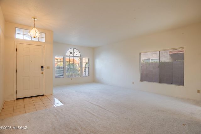 9413 N Warbler Place, Tucson, AZ 85742