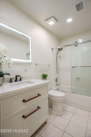 9413 N Warbler Place, Tucson, AZ 85742