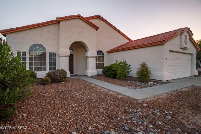 9413 N Warbler Place, Tucson, AZ 85742