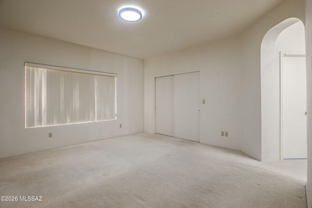 9413 N Warbler Place, Tucson, AZ 85742