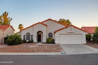 9413 N Warbler Place, Tucson, AZ 85742