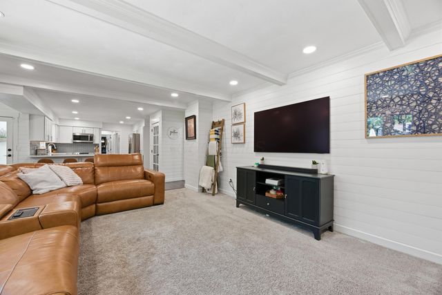 234 W Campus View Boulevard, Worthington, OH 43235