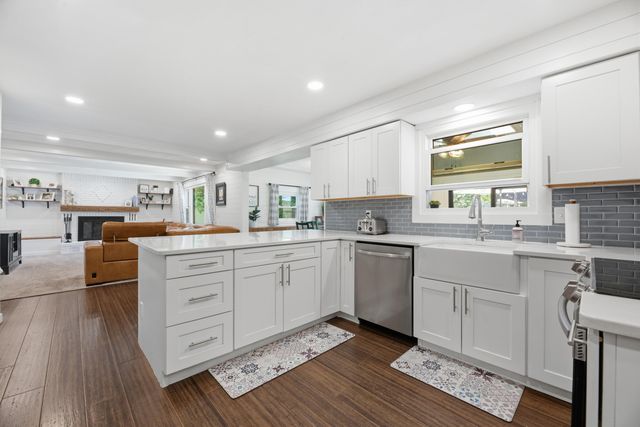 234 W Campus View Boulevard, Worthington, OH 43235