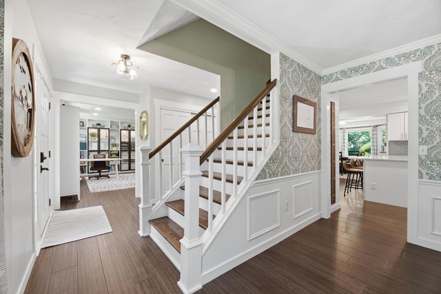 234 W Campus View Boulevard, Worthington, OH 43235