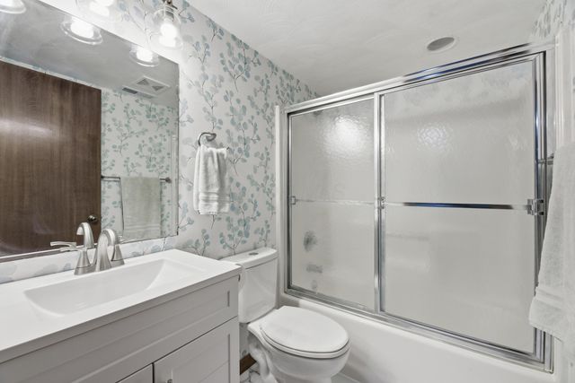 234 W Campus View Boulevard, Worthington, OH 43235