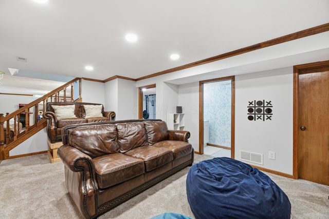 234 W Campus View Boulevard, Worthington, OH 43235