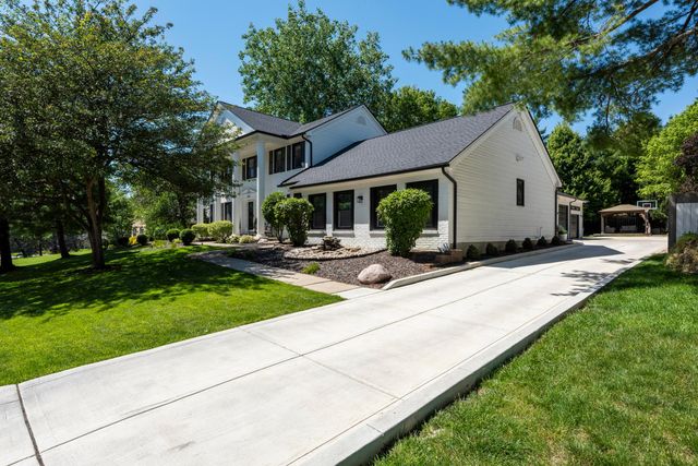 234 W Campus View Boulevard, Worthington, OH 43235