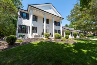 234 W Campus View Boulevard, Worthington, OH 43235