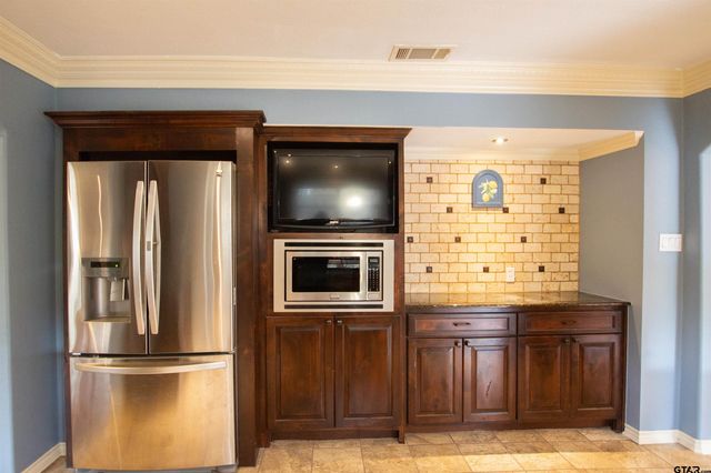 640 Beechwood Dr, Tyler, TX 75701