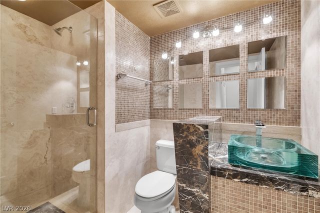 1944 Granemore Street, Las Vegas, NV 89135