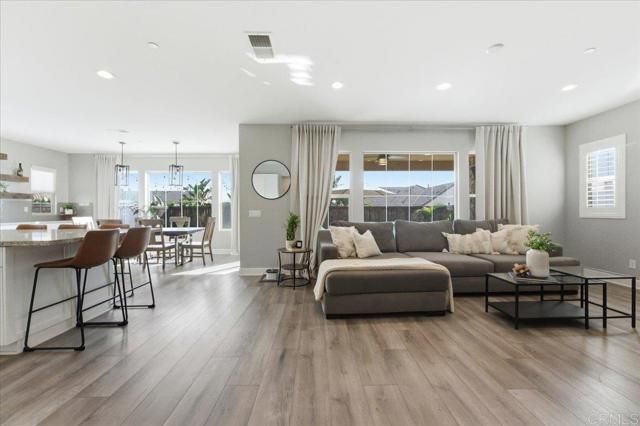 976 Calle Pilares, Chula Vista, CA 91913