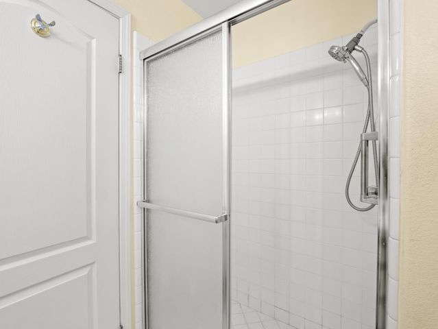 917 E Foxhill Drive, Fresno, CA 93720