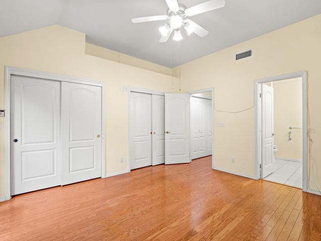 917 E Foxhill Drive, Fresno, CA 93720