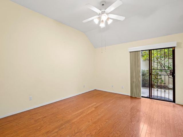 917 E Foxhill Drive, Fresno, CA 93720