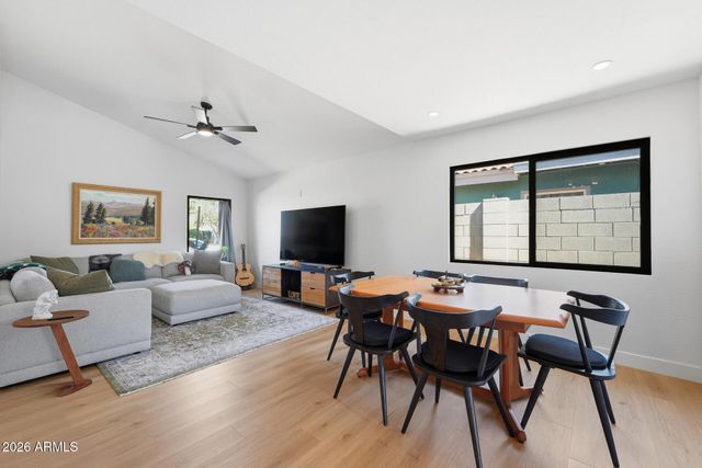 5449 E CAMBRIDGE Avenue, Phoenix, AZ 85008