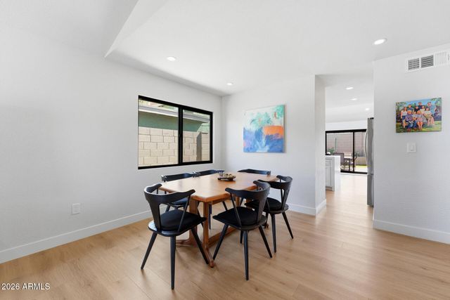 5449 E CAMBRIDGE Avenue, Phoenix, AZ 85008