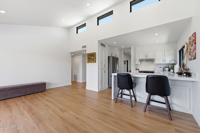 5449 E CAMBRIDGE Avenue, Phoenix, AZ 85008