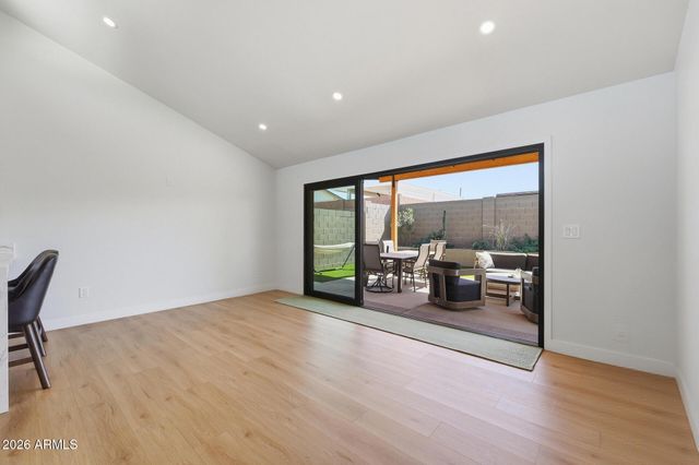 5449 E CAMBRIDGE Avenue, Phoenix, AZ 85008