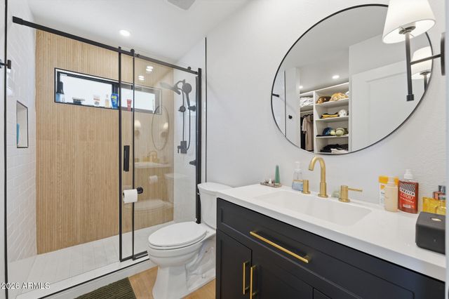 5449 E CAMBRIDGE Avenue, Phoenix, AZ 85008