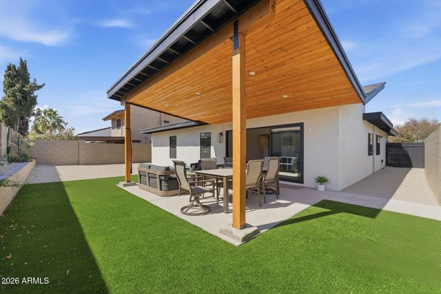 5449 E CAMBRIDGE Avenue, Phoenix, AZ 85008