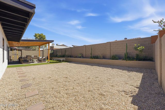 5449 E CAMBRIDGE Avenue, Phoenix, AZ 85008