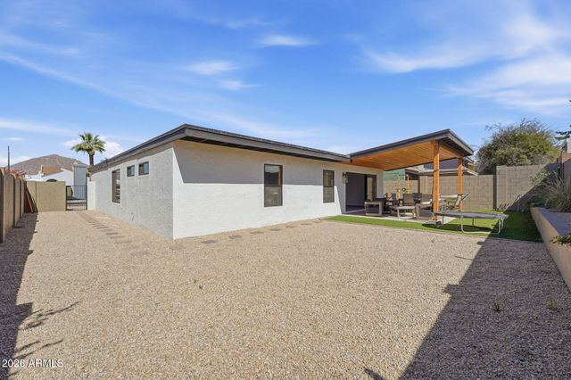 5449 E CAMBRIDGE Avenue, Phoenix, AZ 85008