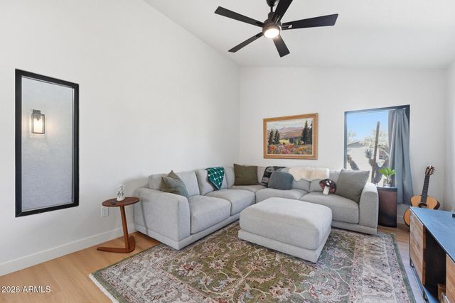 5449 E CAMBRIDGE Avenue, Phoenix, AZ 85008