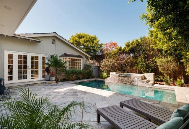1912 Highland Drive, Newport Beach, CA 92660