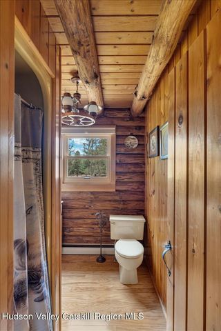 2213 U.S. 9, Kinderhook, NY 12106