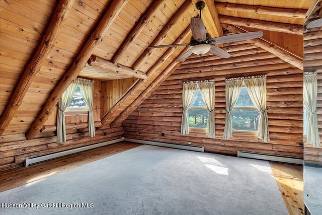 2213 U.S. 9, Kinderhook, NY 12106