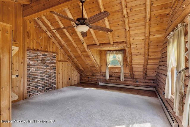 2213 U.S. 9, Kinderhook, NY 12106