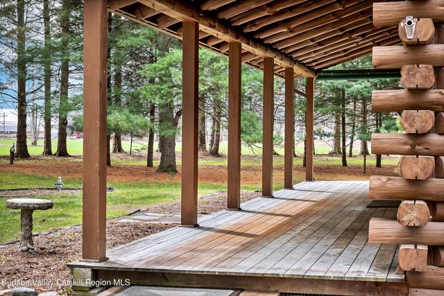 2213 U.S. 9, Kinderhook, NY 12106