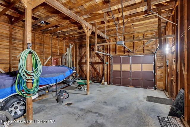 2213 U.S. 9, Kinderhook, NY 12106