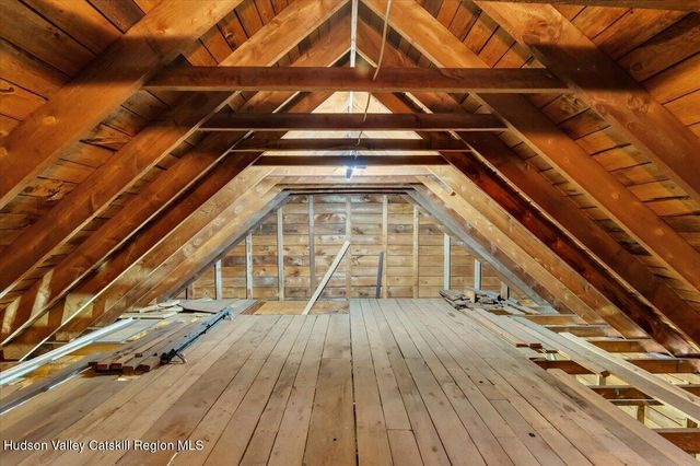 2213 U.S. 9, Kinderhook, NY 12106