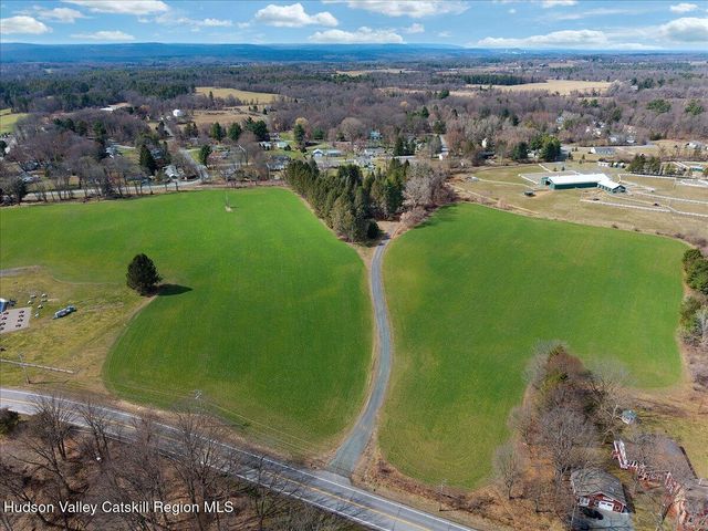 2213 U.S. 9, Kinderhook, NY 12106