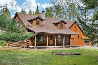 2213 U.S. 9, Kinderhook, NY 12106