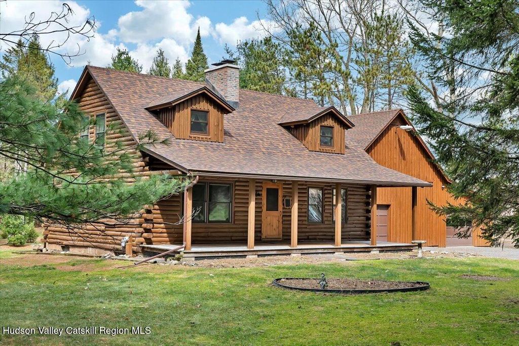 2213 U.S. 9, Kinderhook, NY 12106