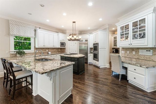 8615 Moor Park Run, Duluth, GA 30097
